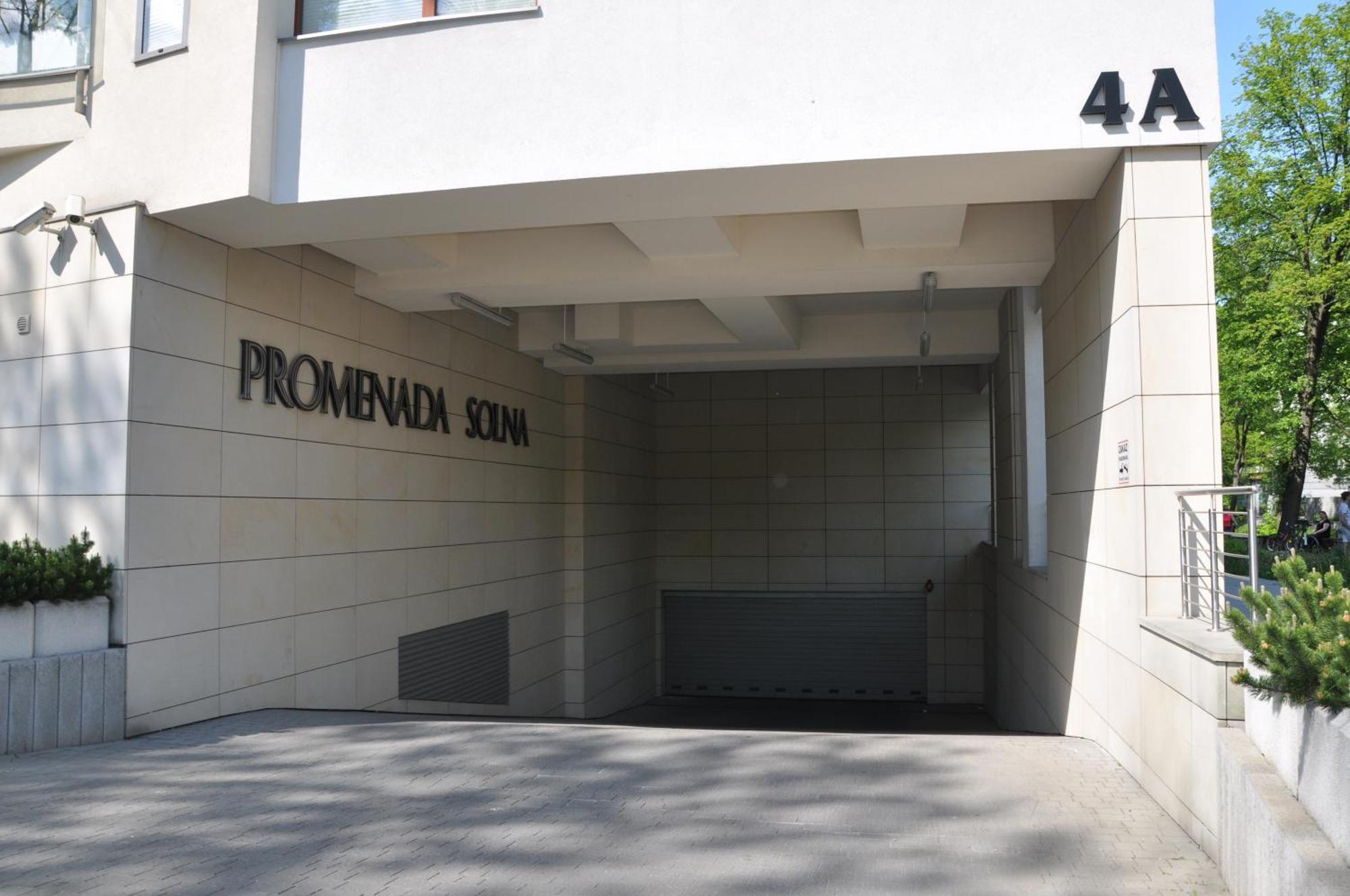 Apartament Centrum Solna Parking Free Kielce Exteriör bild
