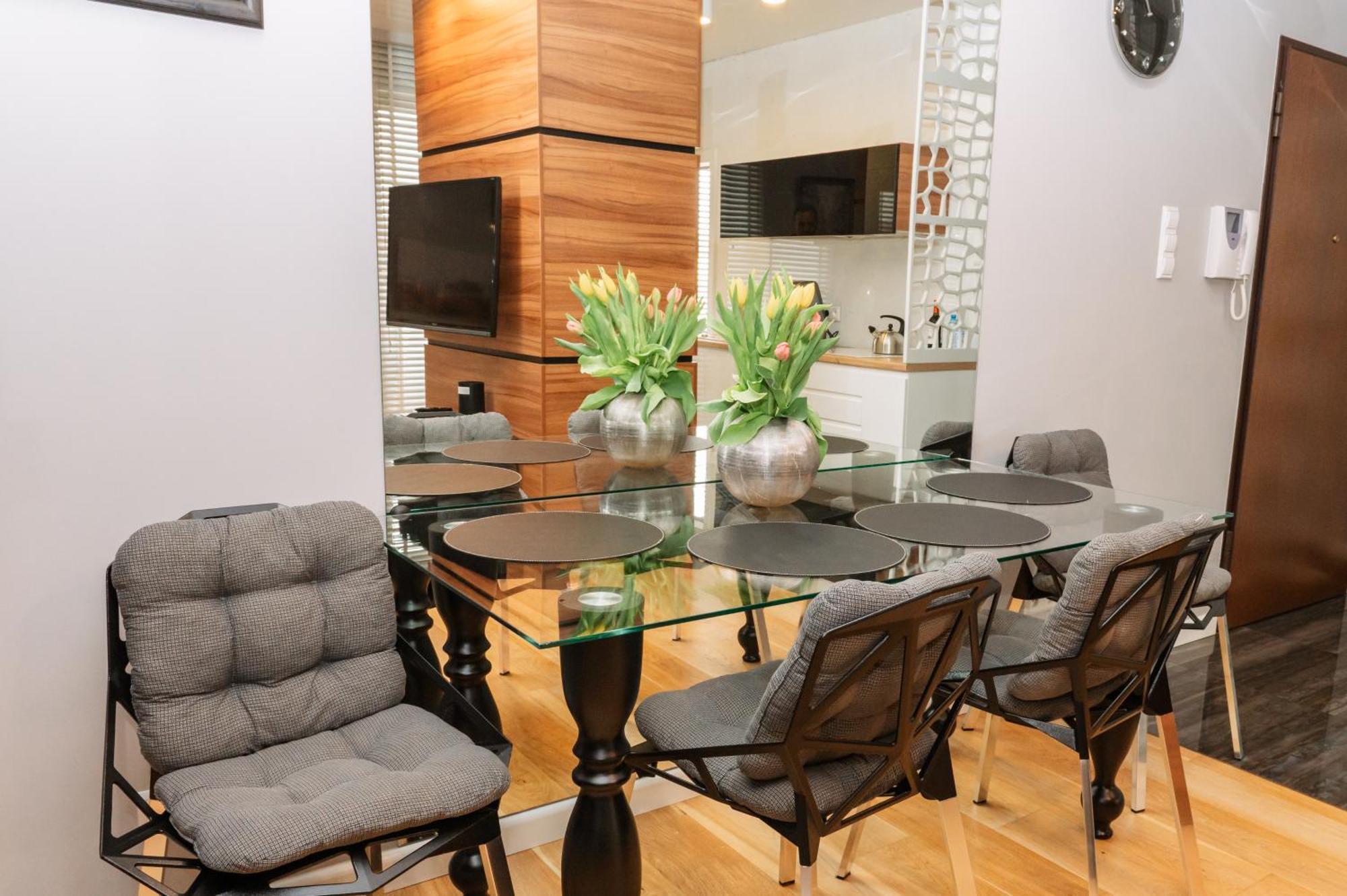 Apartament Centrum Solna Parking Free Kielce Exteriör bild